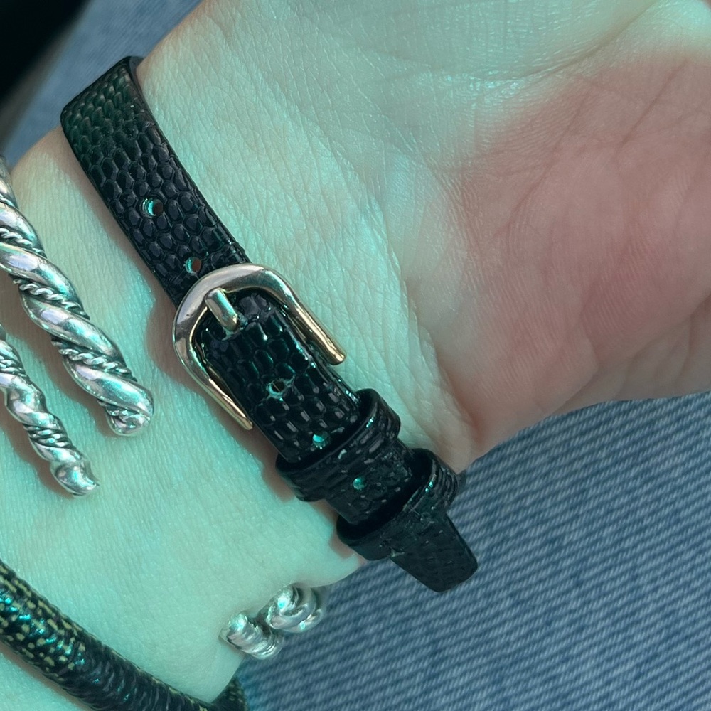 Gucci Watch - Picture 2 of 3
